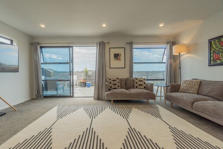 Photo of property in 20b Pakaraka Drive, Papakura, 2110