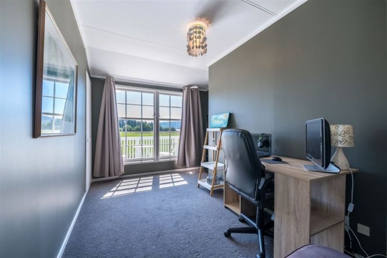 Photo of property in 207 Gordon Road, Mosgiel, 9024