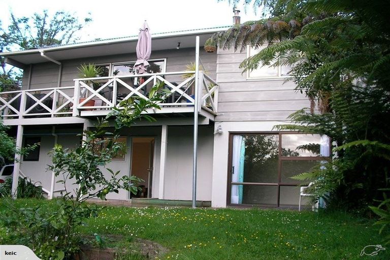 Photo of property in 2/19 Philson Terrace, Browns Bay, Auckland, 0630