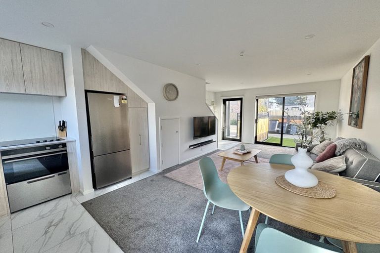Photo of property in 26 Cessna Crescent, Mangere, Auckland, 2022