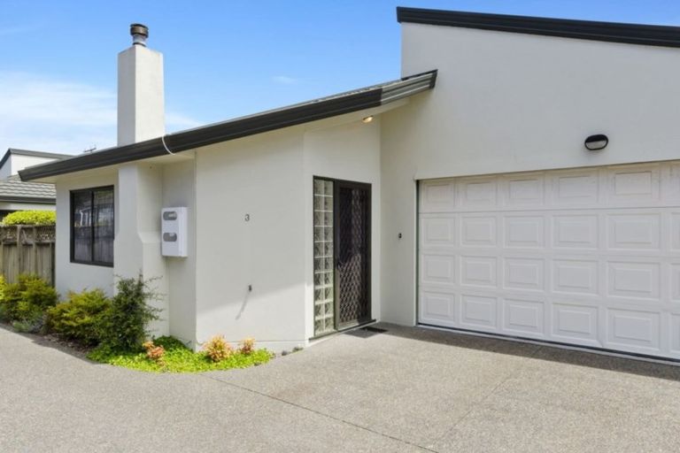 Photo of property in 3/53 Anzac Road, Browns Bay, Auckland, 0630