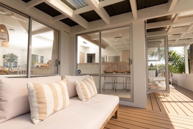 Photo of property in 11a Mizpah Road, Waiake, Auckland, 0630