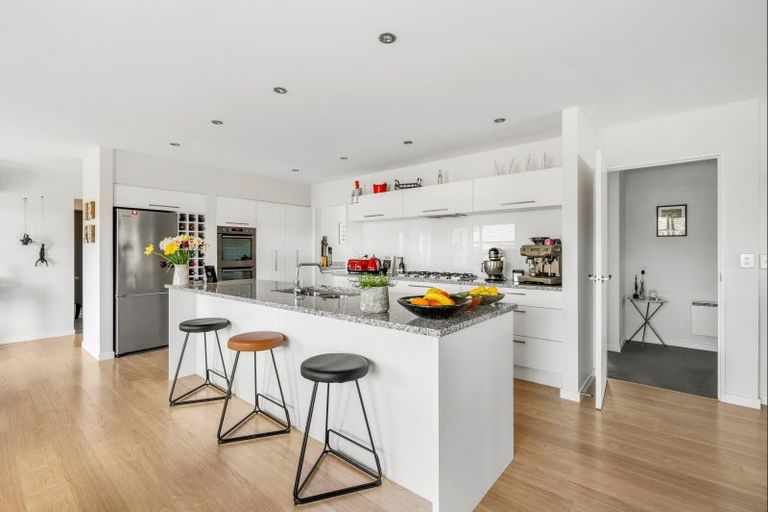 Photo of property in 4 Sunnyside Lane, Wanaka, 9305