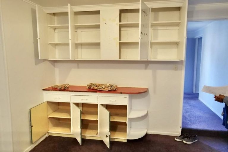 Photo of property in 10 Fowey Avenue, Te Atatu South, Auckland, 0610