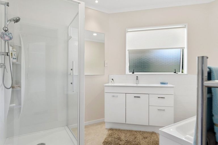 Photo of property in 30c Park Road, Katikati, 3129