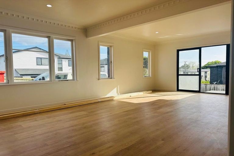 Photo of property in 46 Christmas Road, Manurewa, Auckland, 2102