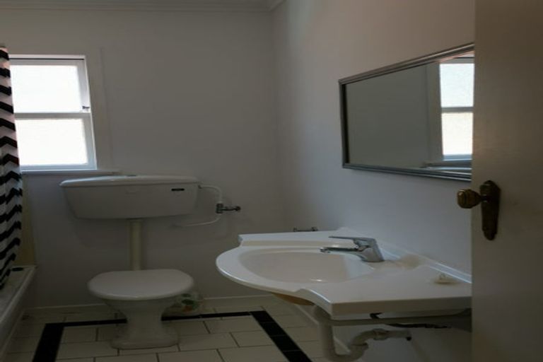 Photo of property in 10-12 Lavaud Street, Berhampore, Wellington, 6023