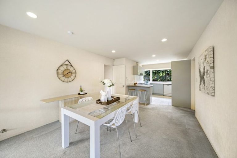 Photo of property in 22 Limerick Place, Dannemora, Auckland, 2016
