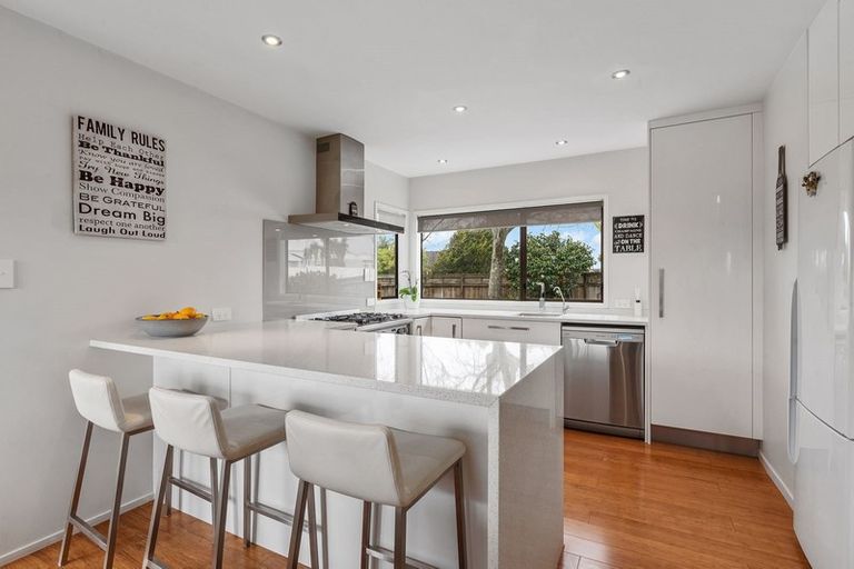 Photo of property in 188 Luckens Road, West Harbour, Auckland, 0618