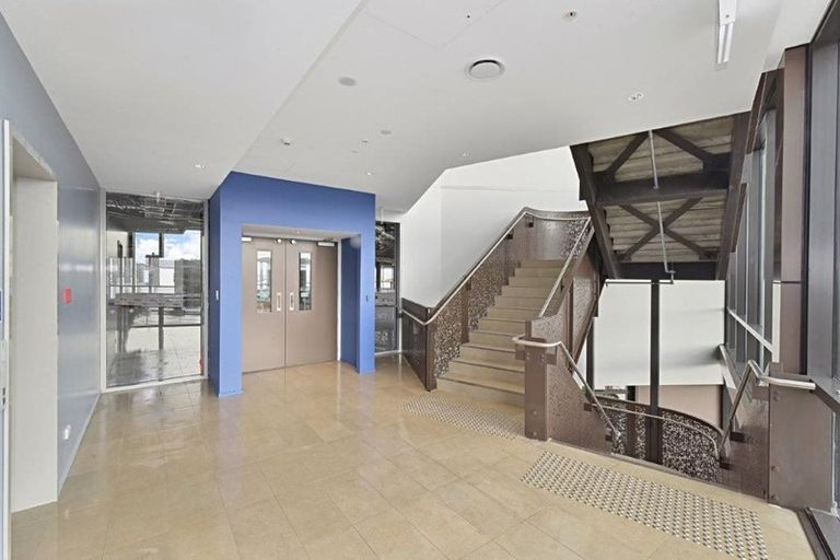 Photo of property in 1 Gallipoli Place, Flat Bush, Auckland, 2019