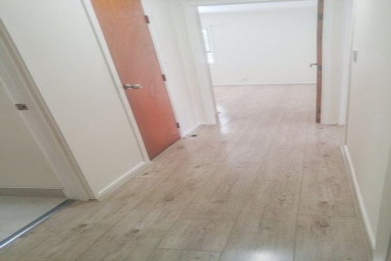 Photo of property in 164 Sunset Road, Unsworth Heights, Auckland, 0632