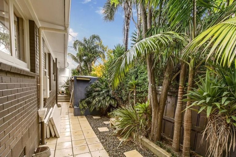 Photo of property in 2/31 Bracken Avenue, Takapuna, Auckland, 0622
