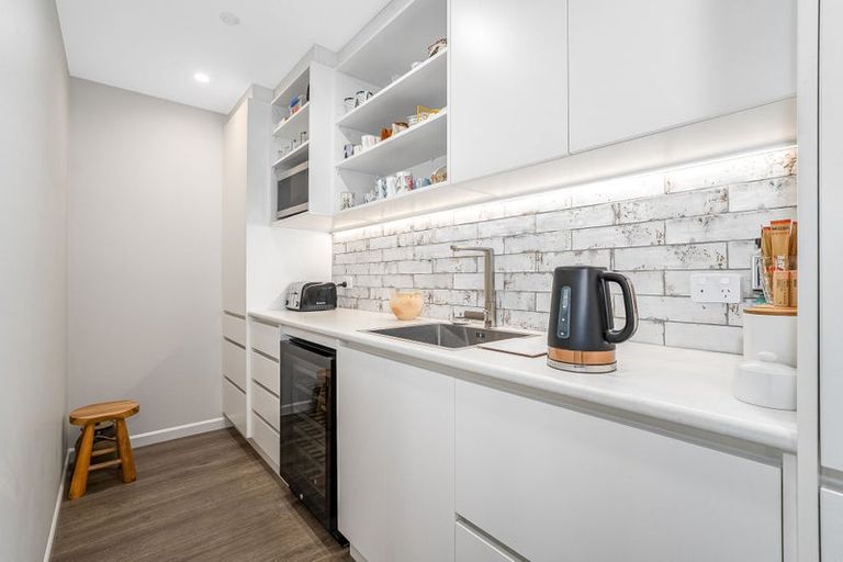 Photo of property in 118 Rosetta Road, Raumati South, Paraparaumu, 5032