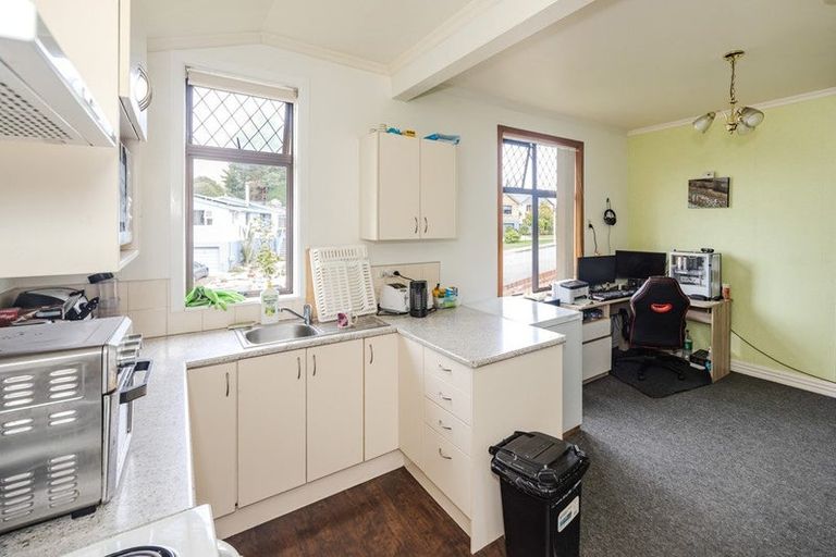 Photo of property in 15 Kelvin Street, South Hill, Oamaru, 9400