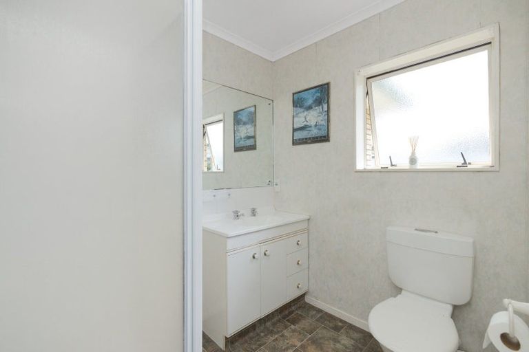 Photo of property in 16 Sandhurst Drive, Papamoa Beach, Papamoa, 3118