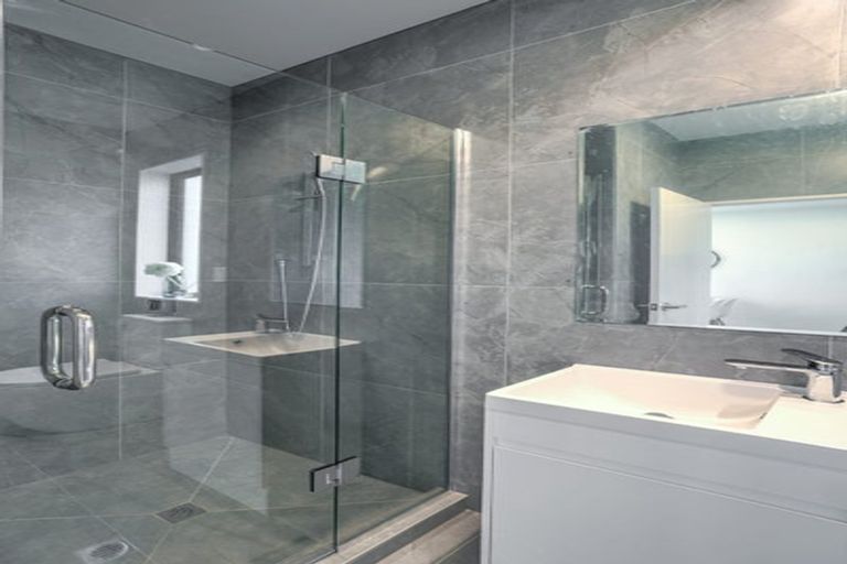 Photo of property in 40d Innismara Avenue, Wattle Downs, Auckland, 2103