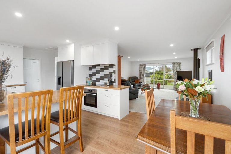 Photo of property in 199 High Street South, Carterton, 5713