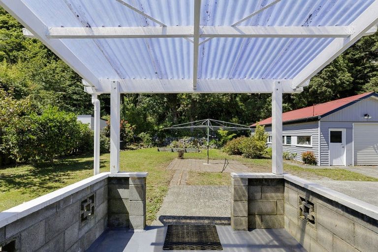 Photo of property in 710 Main Road North, Te Marua, Upper Hutt, 5018