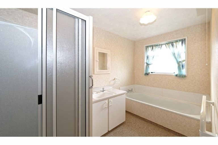 Photo of property in 2/16 Leslie Street, Upper Riccarton, Christchurch, 8041