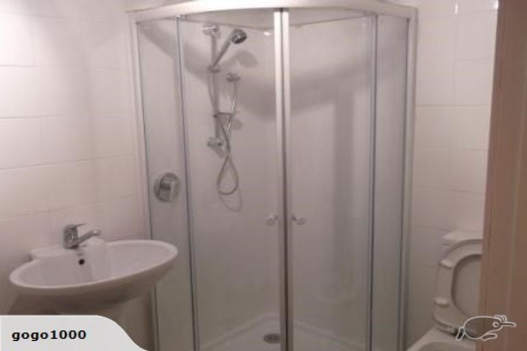 Photo of property in 21 Oaktree Avenue, Browns Bay, Auckland, 0630