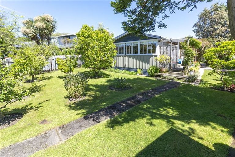 Photo of property in 72 Park Terrace, Waikuku Beach, 7473
