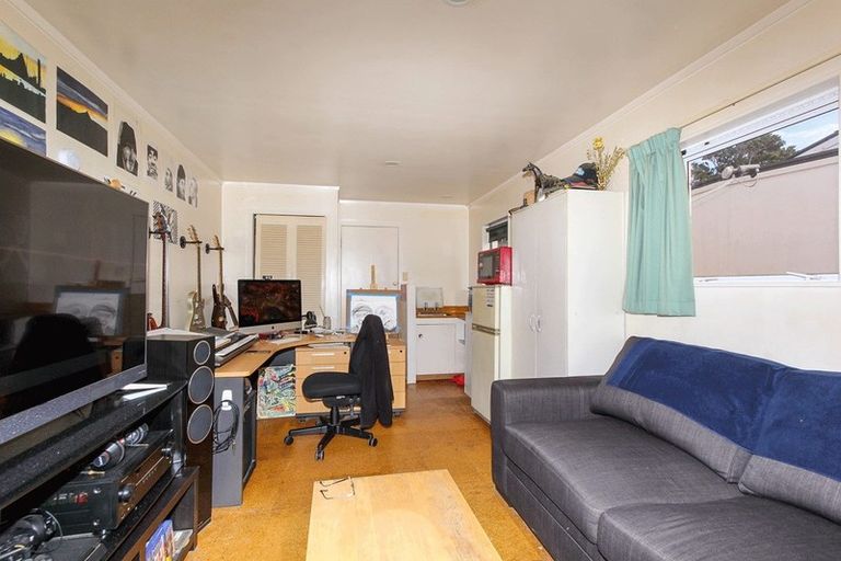 Photo of property in 62 Crownhill Street, Spotswood, New Plymouth, 4310