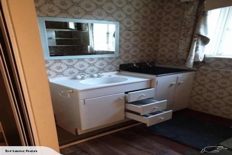 Photo of property in 10 Bould Street, Johnsonville, Wellington, 6037