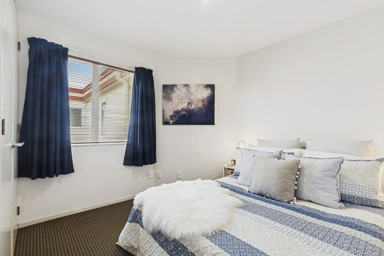 Photo of property in Winslow Apartments, 12/2 Ohiro Road, Aro Valley, Wellington, 6021