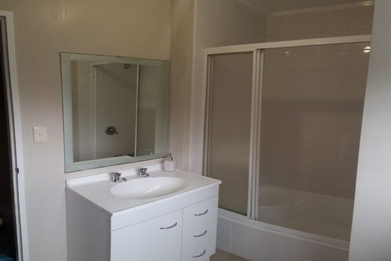 Photo of property in 6/2 Burdendale Grove, Churton Park, Wellington, 6037