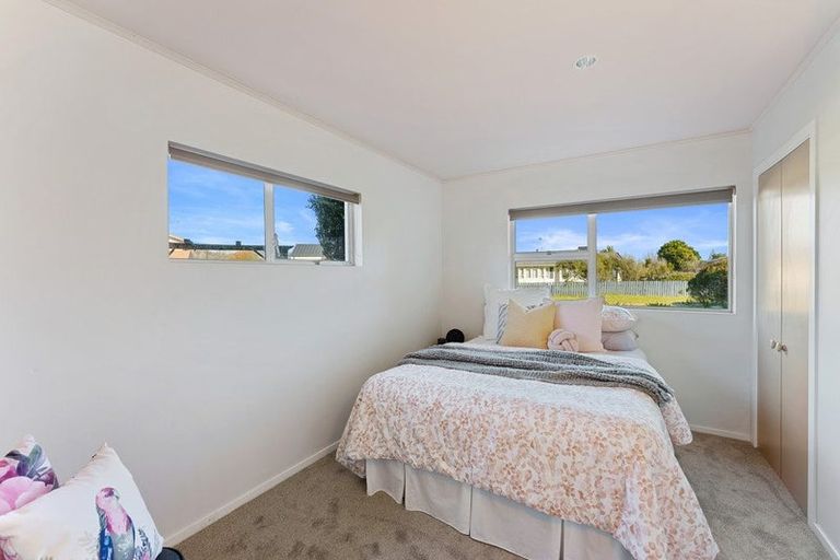Photo of property in 63 Ngapaki Street, Waikanae Beach, Waikanae, 5036