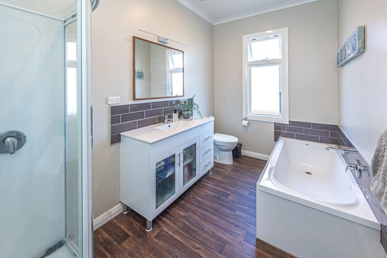 Photo of property in 6 Central Avenue, Gonville, Whanganui, 4501