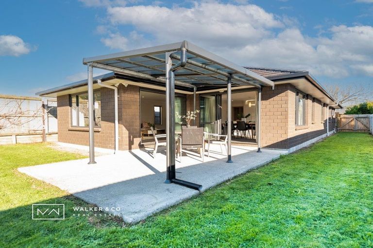 Photo of property in 98 Gibbons Street, Ebdentown, Upper Hutt, 5018