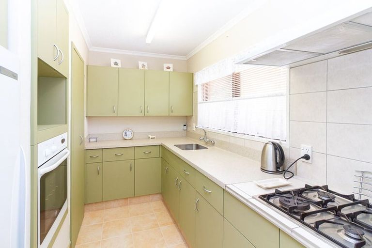 Photo of property in 15 Aintree Crescent, Awapuni, Palmerston North, 4412