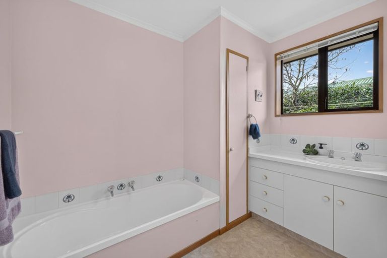 Photo of property in 14 Tuscany Place, Beckenham, Christchurch, 8023