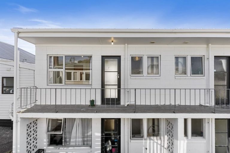 Photo of property in 40 West Coast Road, Glen Eden, Auckland, 0602