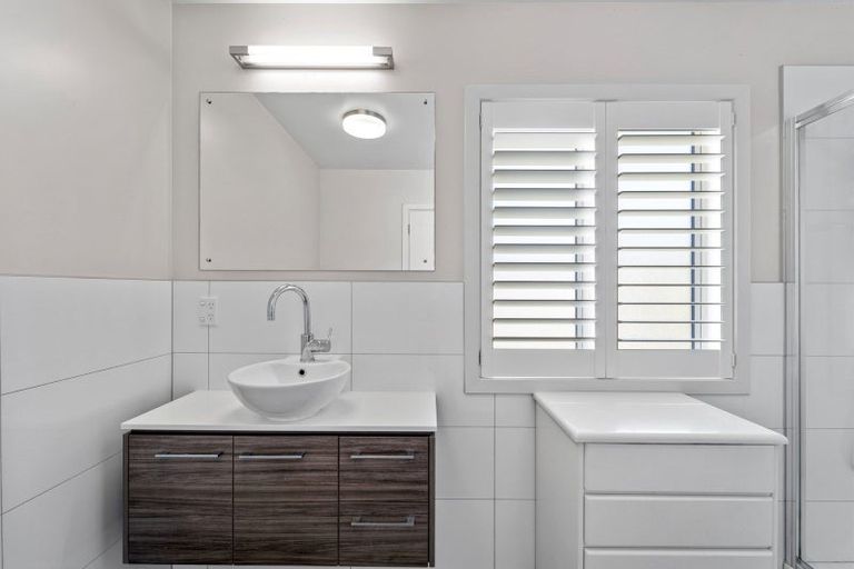 Photo of property in 37 Landmark Terrace, Orewa, 0931