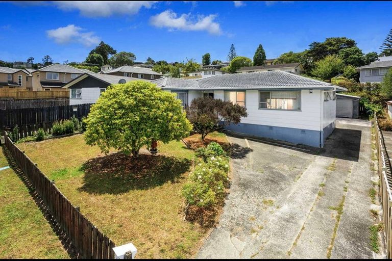 Photo of property in 71 Salamanca Road, Sunnynook, Auckland, 0620