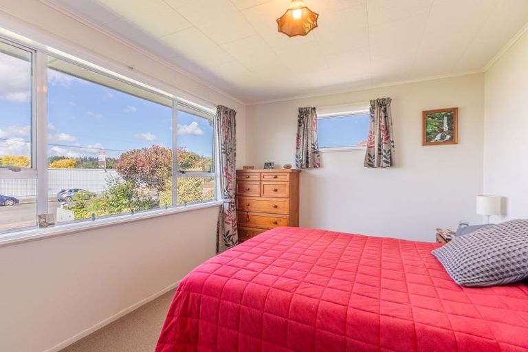 Photo of property in 36 Waverley Street, Waipawa, 4210