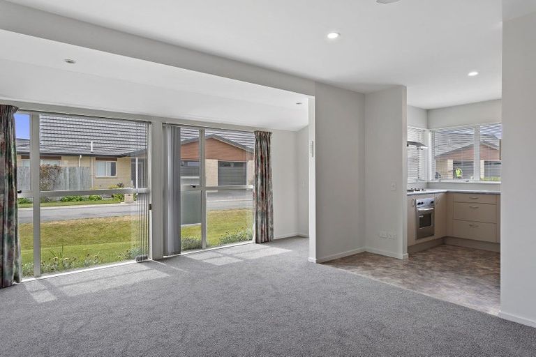Photo of property in Rivertown Villas, 150 Williams Street, Kaiapoi, 7630