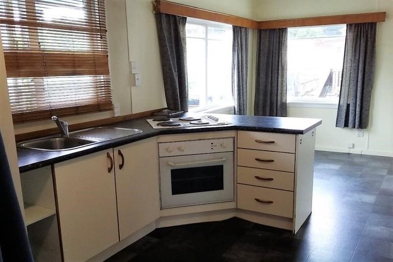 Photo of property in 38 Tipahi Street, Nelson South, Nelson, 7010