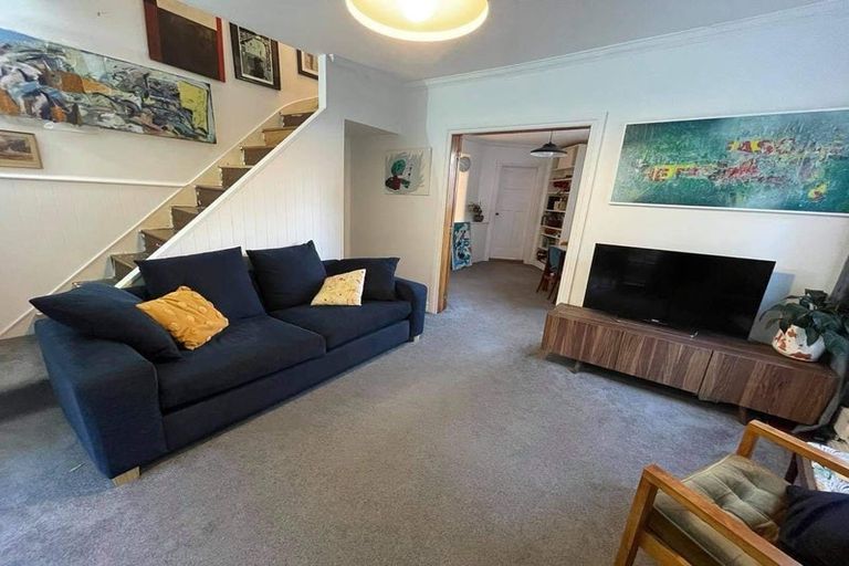 Photo of property in 210 Sydney Street West, Thorndon, Wellington, 6011