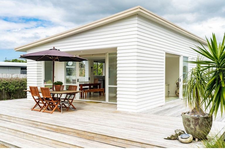 Photo of property in 37 Seabreeze Road, Mangawhai Heads, Mangawhai, 0505