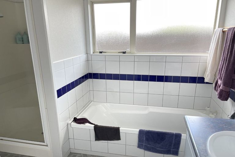 Photo of property in 8b Garden Terrace, Pukekohe, 2120