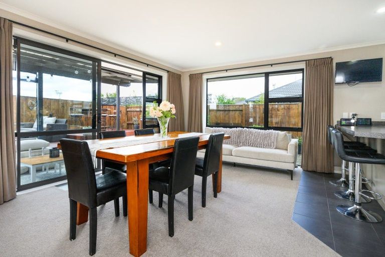 Photo of property in 7 Medallion Court, Kelvin Grove, Palmerston North, 4414