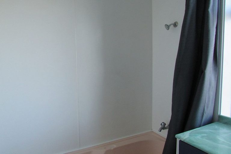 Photo of property in 2 Hawkhurst Road, Lyttelton, 8082