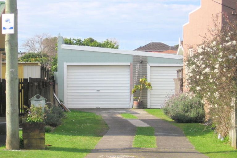 Photo of property in 6 Pemberton Crescent, Greerton, Tauranga, 3112