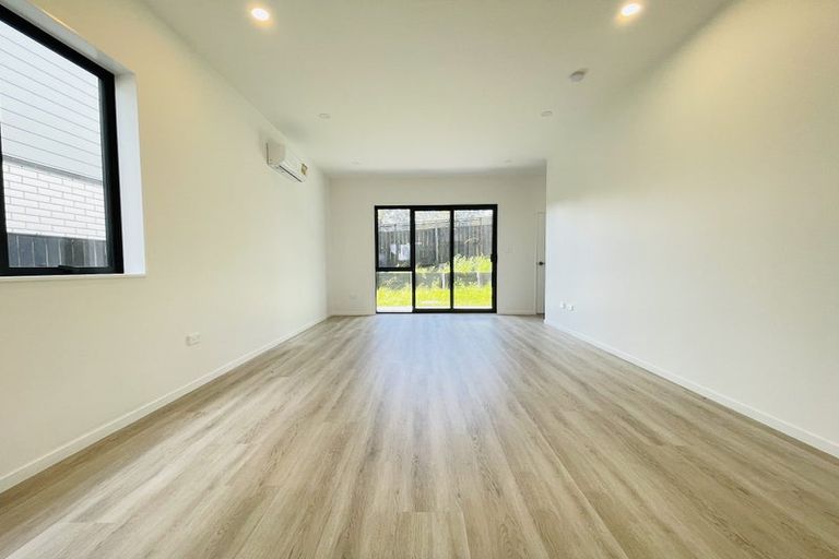 Photo of property in 27 Whiteywood Street, Westgate, 0814