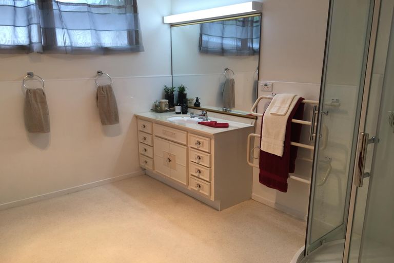 Photo of property in 1/2 Panorama Drive, Parahaki, Whangarei, 0112