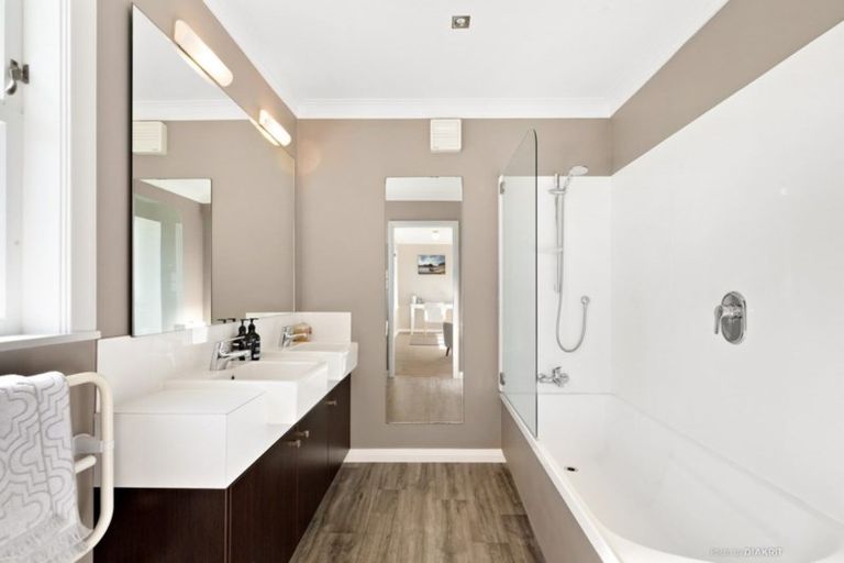 Photo of property in 22 Everest Street, Khandallah, Wellington, 6035