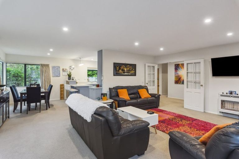 Photo of property in 8 Leigh Place, Paraparaumu Beach, Paraparaumu, 5032